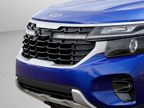 New 2026 Kia Seltos S FWD image 13