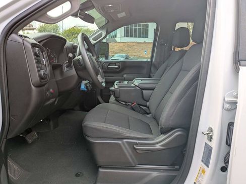 Used 2023 Chevrolet Silverado 2500 Custom w/ Custom Convenience Package AWD/4WD image 20