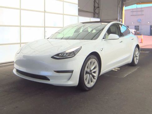 Used 2018 Tesla Model 3 Long Range RWD image 1