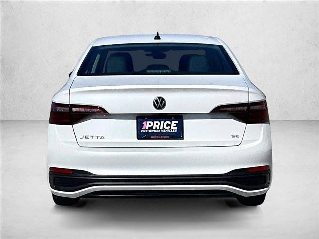 Used 2023 Volkswagen Jetta SE FWD image 4