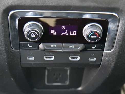 Used 2023 Chevrolet Tahoe Premier w/ Advanced Technology Package RWD image 52