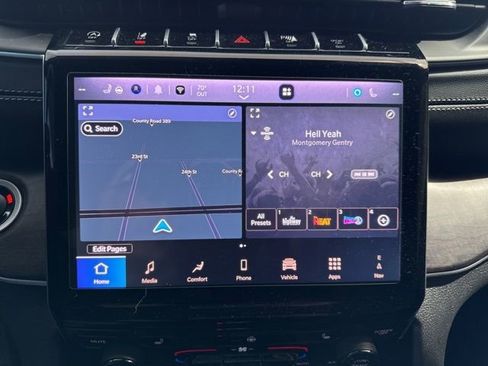 Used 2025 Jeep Grand Cherokee L Limited image 19