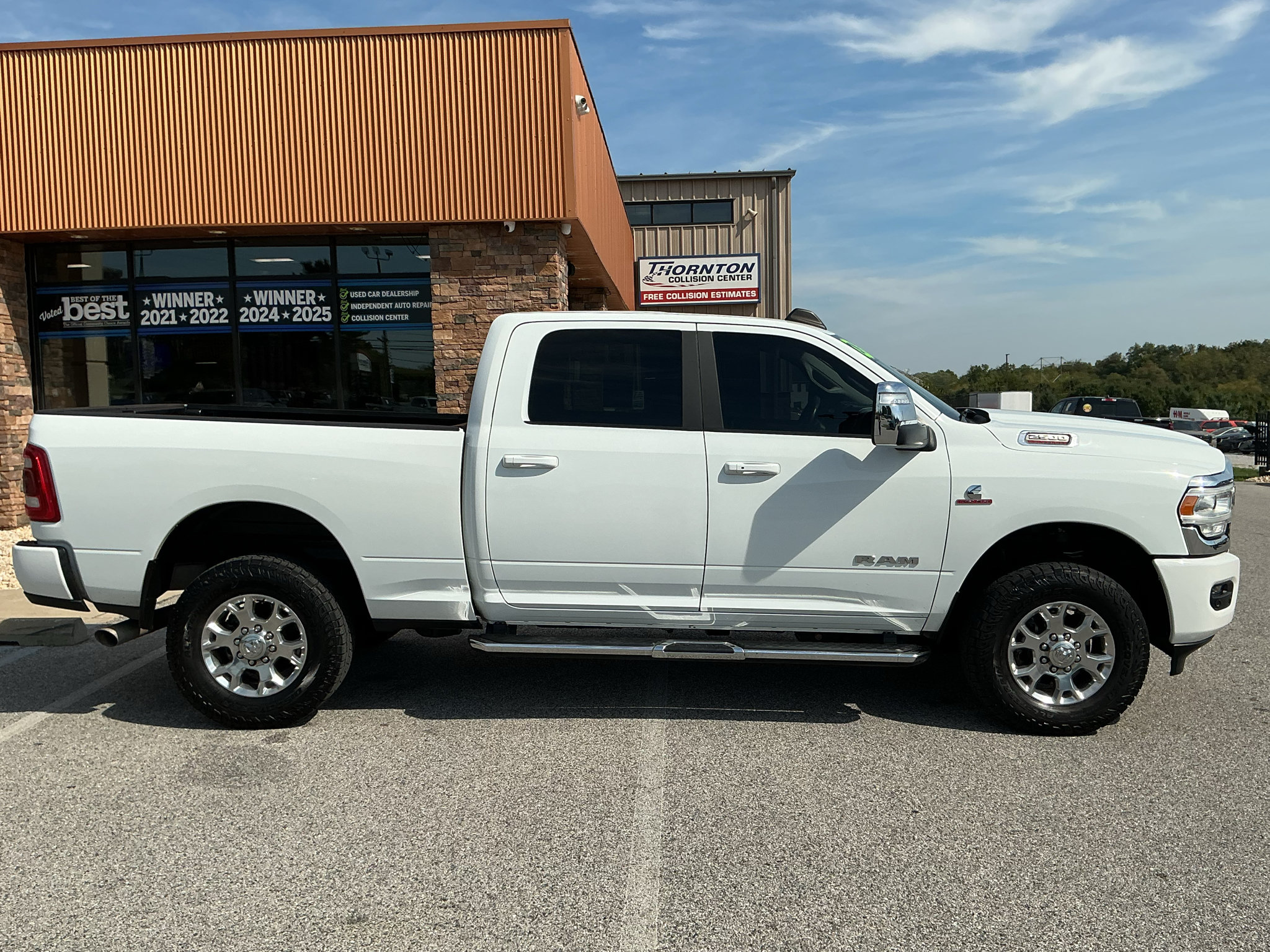 Used 2024 RAM 2500 Laramie AWD/4WD image 2