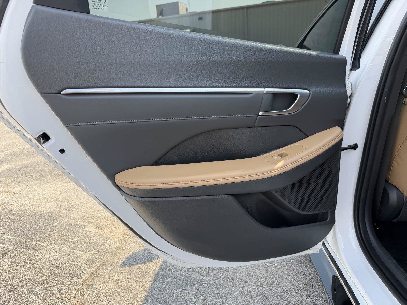 Used 2023 Hyundai Sonata Limited FWD image 17
