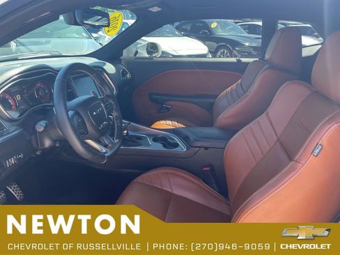 Used 2016 Dodge Challenger SRT Hellcat RWD image 19