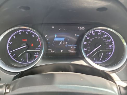 Used 2020 Toyota Camry LE image 30