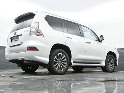 Used 2022 Lexus GX 460 Luxury w/ Accessory Package image 11