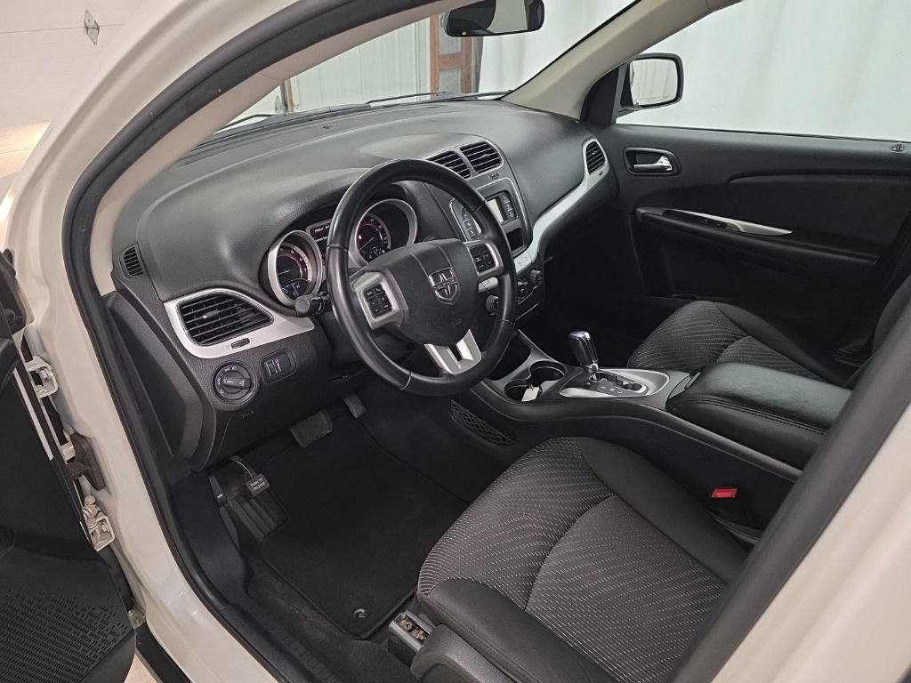 Used 2018 Dodge Journey SXT w/ Blacktop Package AWD/4WD image 13