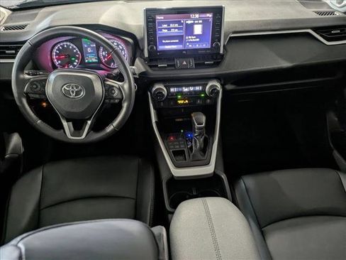 Used 2022 Toyota RAV4 XLE Premium AWD/4WD image 23