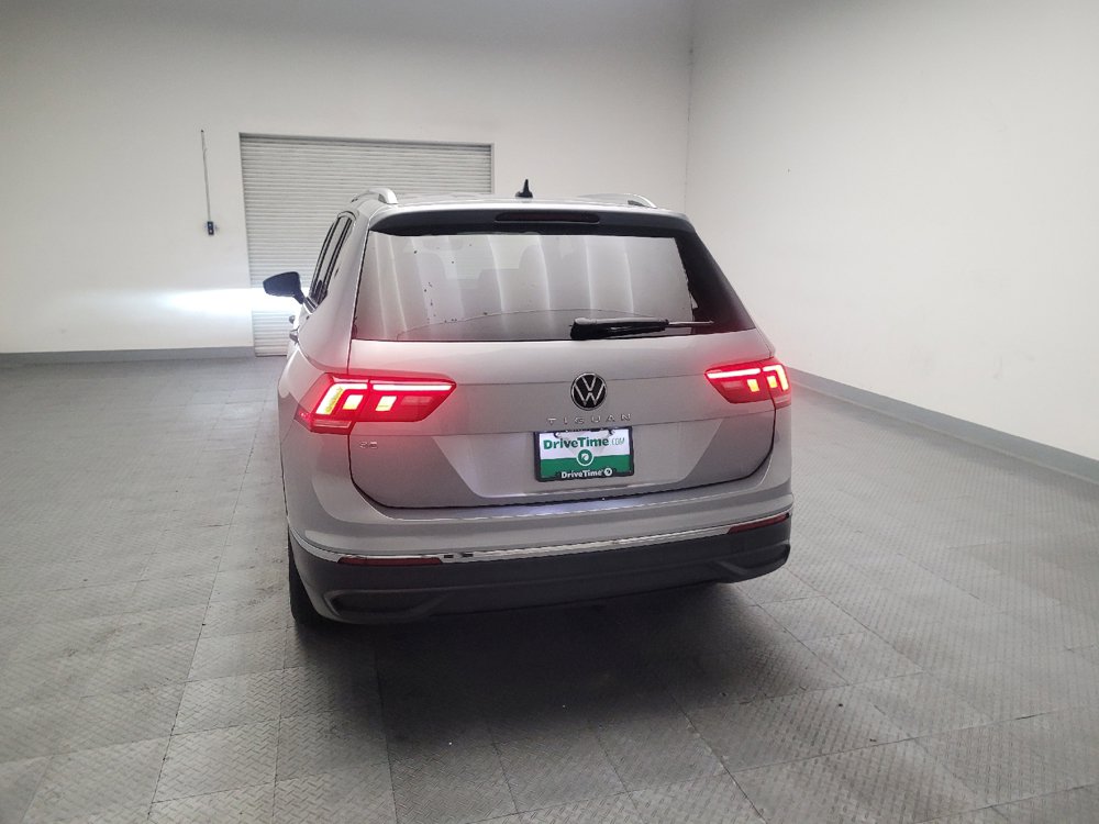 Used 2023 Volkswagen Tiguan SE FWD image 6