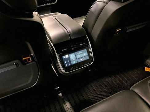 Used 2024 Rivian R1S Adventure AWD/4WD image 28
