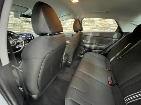 Used 2022 Hyundai Elantra SEL w/ Convenience Package image 25