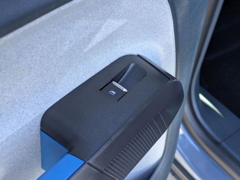 New 2025 Ford Maverick XLT image 25