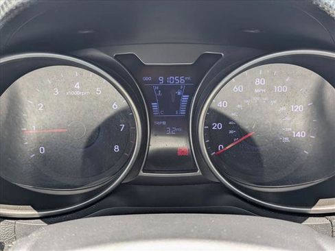 Used 2016 Hyundai Veloster w/ Option Group 02 FWD image 11