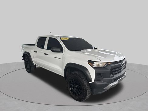 Used 2025 Chevrolet Colorado Trail Boss AWD/4WD image 8