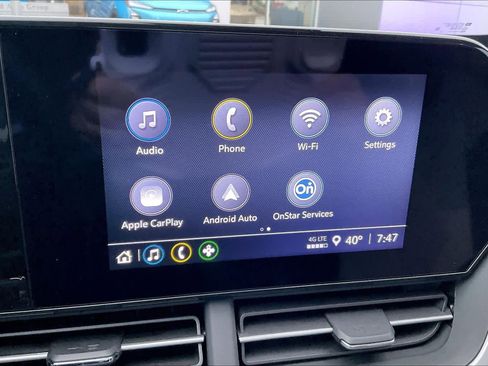 Certified 2025 Chevrolet Trax RS w/ Driver Confidence Package image 32