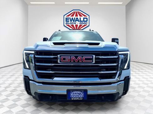 Certified 2024 GMC Sierra 2500 SLE w/ SLE Convenience Package AWD/4WD image 6