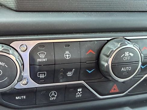 Used 2019 Jeep Wrangler Unlimited Sport S AWD/4WD image 31