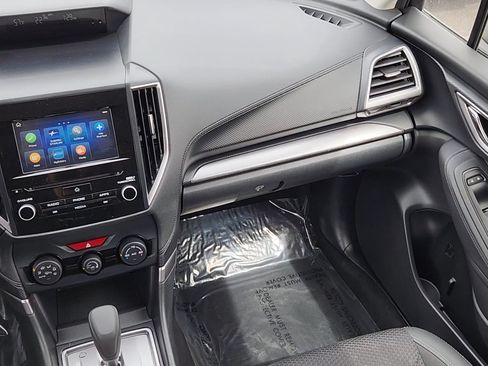 Used 2022 Subaru Forester Premium AWD/4WD image 6