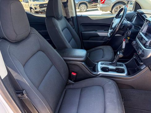 Used 2020 Chevrolet Colorado LT RWD image 37