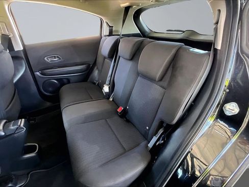 Used 2018 Honda HR-V LX image 19