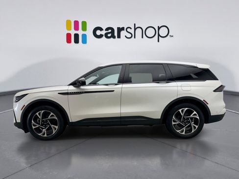 Used 2024 Lincoln Nautilus Premier w/ Equipment Group 102A image 2