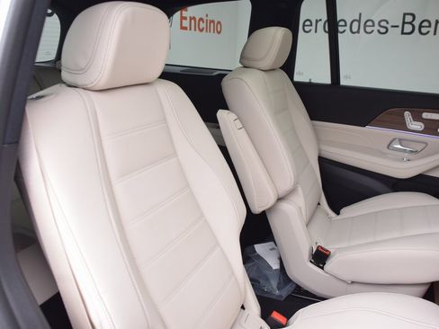 New 2026 Mercedes-Benz GLS 580 4MATIC image 18