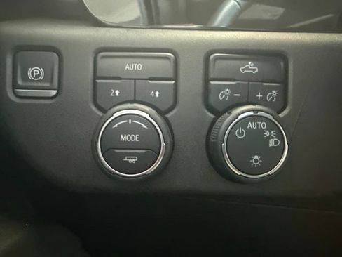 Used 2023 Chevrolet Silverado 1500 LT w/ Protection Package AWD/4WD image 19