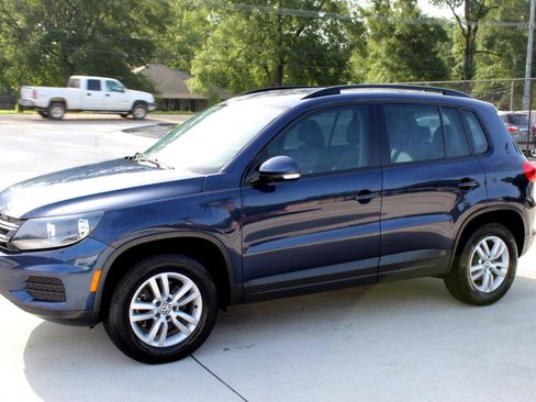 Used 2016 Volkswagen Tiguan S image 7