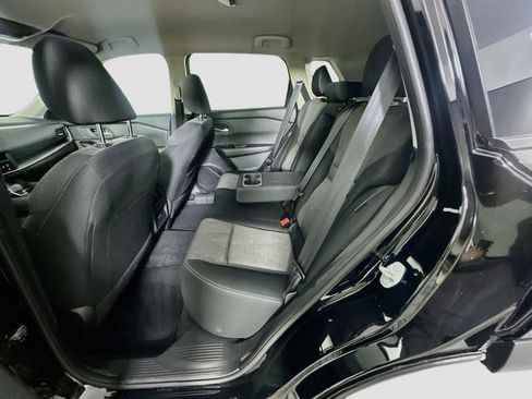 Used 2024 Nissan Rogue SV FWD image 27