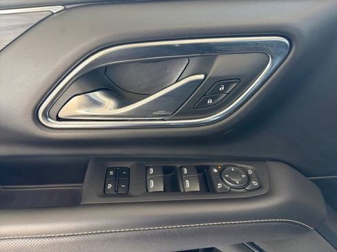 Certified 2023 GMC Yukon XL SLT w/ SLT Premium Package image 4