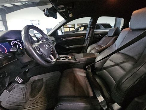 Used 2019 Honda Accord Sport image 5