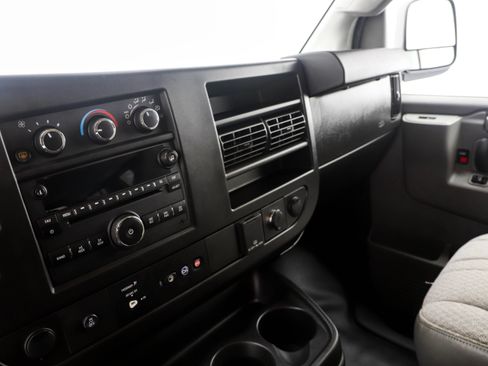 Used 2020 Chevrolet Express 2500 LS w/ Driver Convenience Package RWD image 13