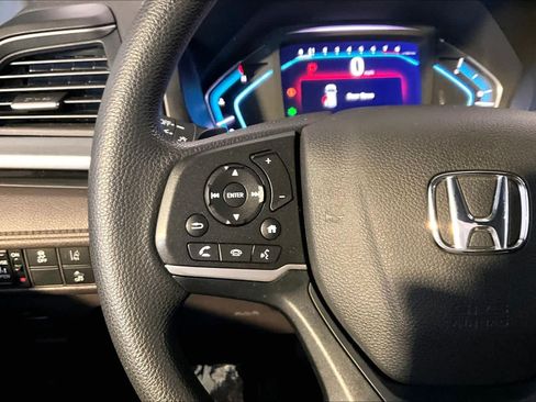 Used 2018 Honda Odyssey EX image 24