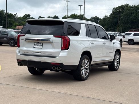 Used 2024 GMC Yukon Denali AWD/4WD image 3