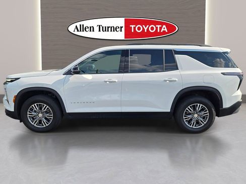 Used 2026 Chevrolet Traverse LT FWD image 14
