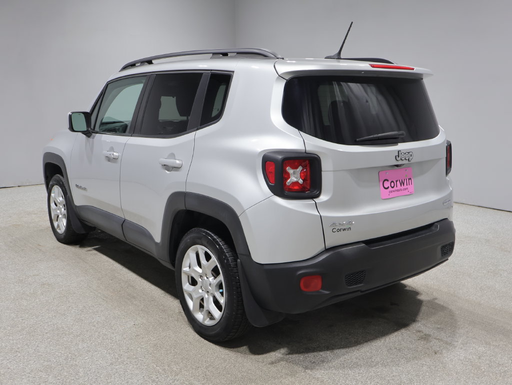 Used 2016 Jeep Renegade Latitude AWD/4WD image 5