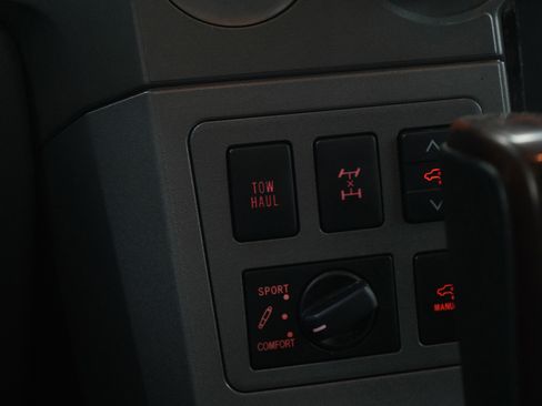 Used 2015 Toyota Sequoia Platinum image 22