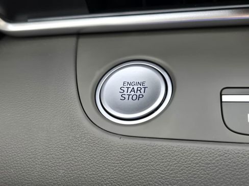 Certified 2025 Hyundai Elantra SEL FWD image 22
