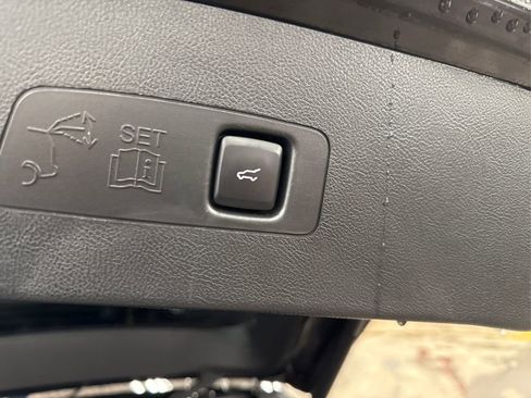 Used 2020 Lincoln Corsair Reserve w/ Equipment Group 202A image 14