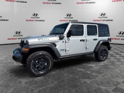 Used 2023 Jeep Wrangler Unlimited w/ Cold Weather Group AWD/4WD image 7