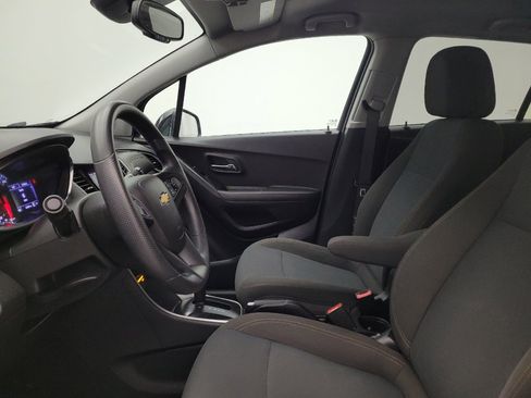 Used 2020 Chevrolet Trax LS w/ Tint and Cruise Package FWD image 17