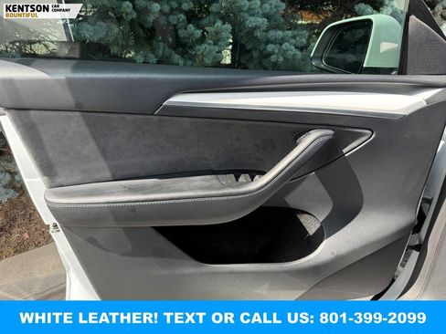 Used 2023 Tesla Model Y Performance AWD/4WD image 15