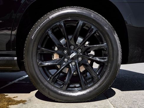 Used 2021 Cadillac Escalade Sport Platinum w/ LPO, ONYX Package image 19