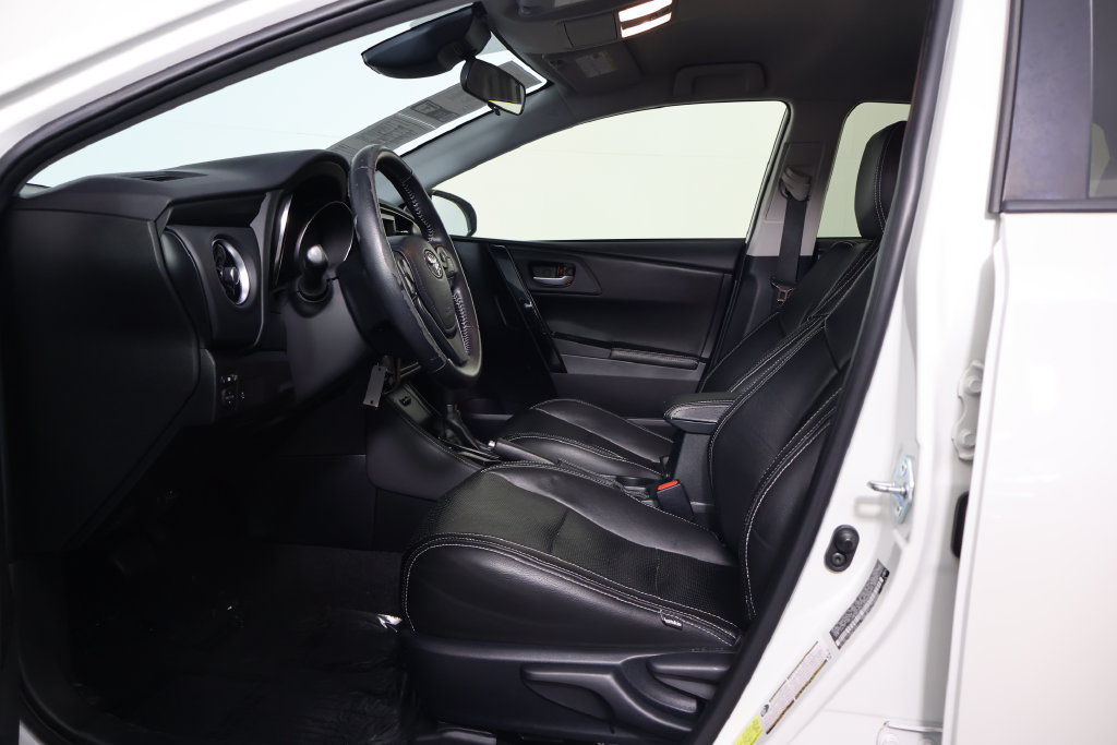 Used 2018 Toyota Corolla iM w/ All-Weather Mat Package FWD image 10