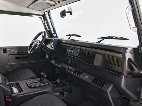 Used 1997 Land Rover Defender 90 AWD/4WD image 32