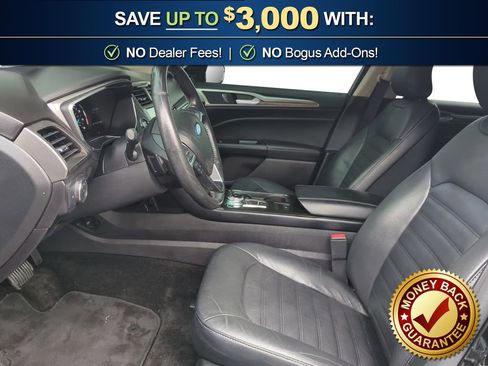 Used 2017 Ford Fusion SE w/ Fusion SE Technology Package FWD image 14