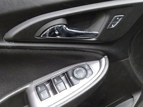 Used 2023 Chevrolet Malibu LT FWD image 16