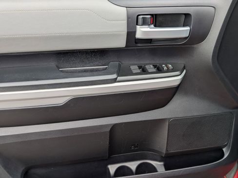 Used 2020 Toyota Tundra Limited image 13