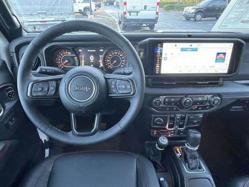 New 2025 Jeep Gladiator Rubicon image 11